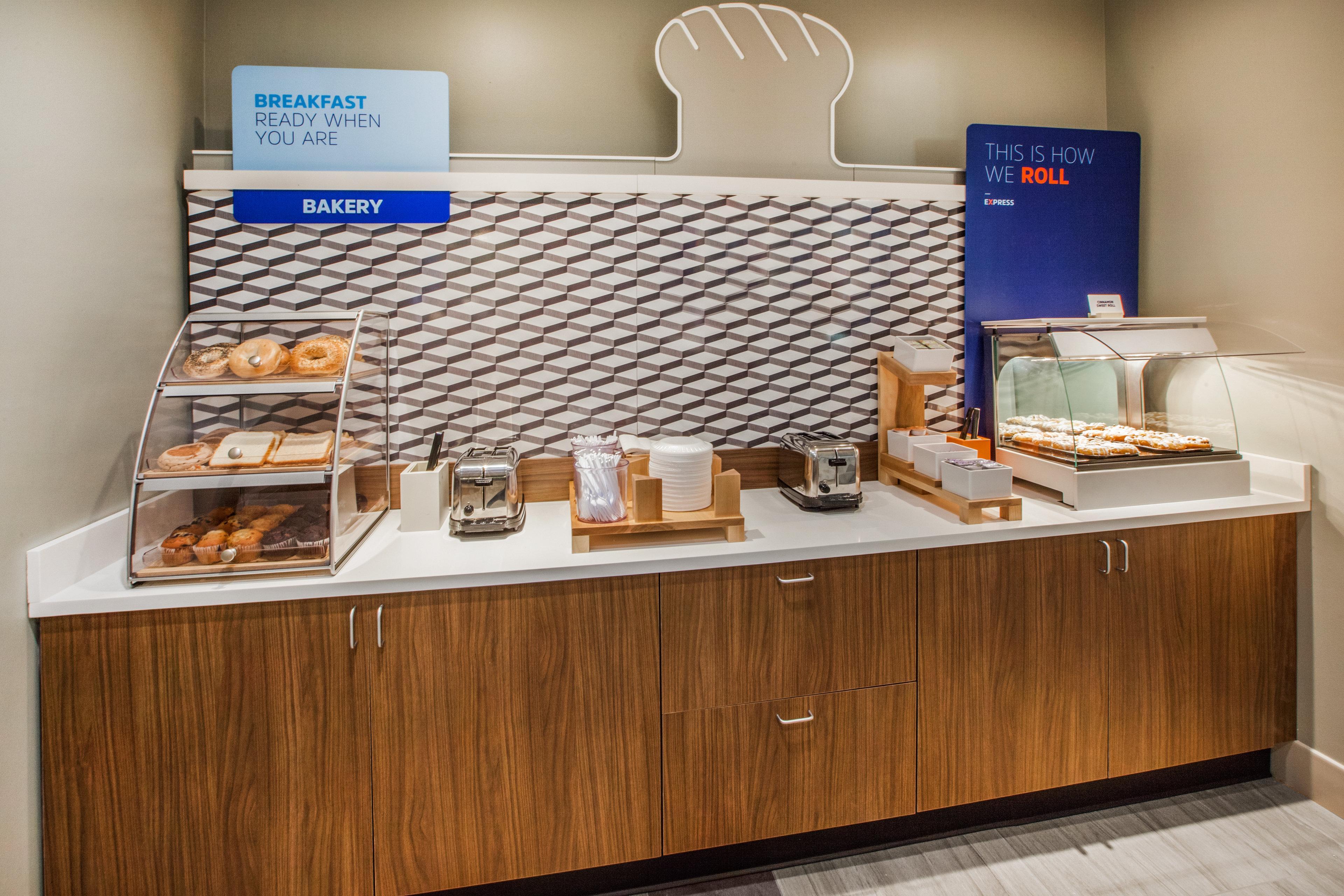 Holiday Inn Express & Suites Oklahoma City Downtown - Bricktown By Ihg Esterno foto