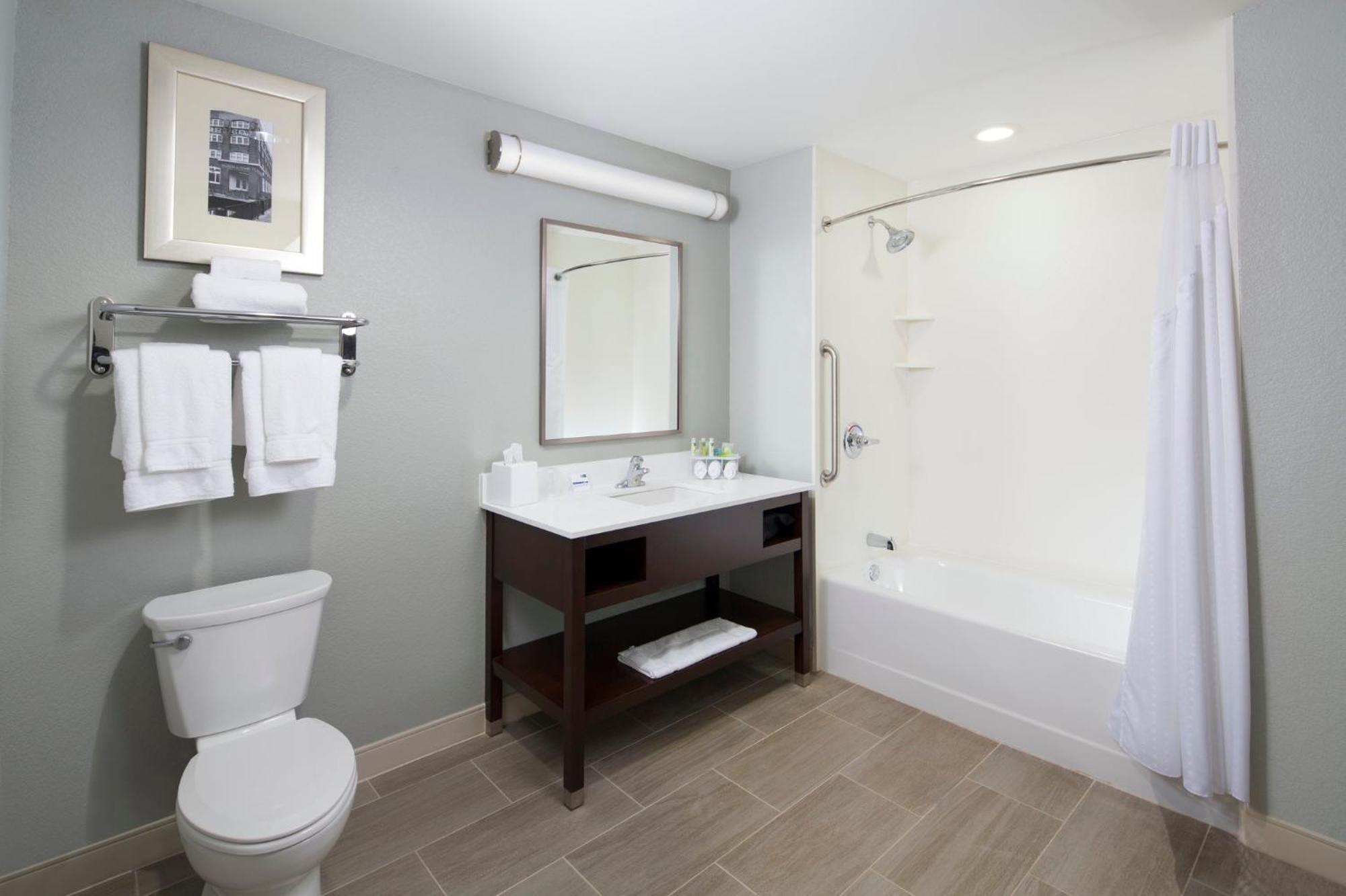 Holiday Inn Express & Suites Oklahoma City Downtown - Bricktown By Ihg Esterno foto