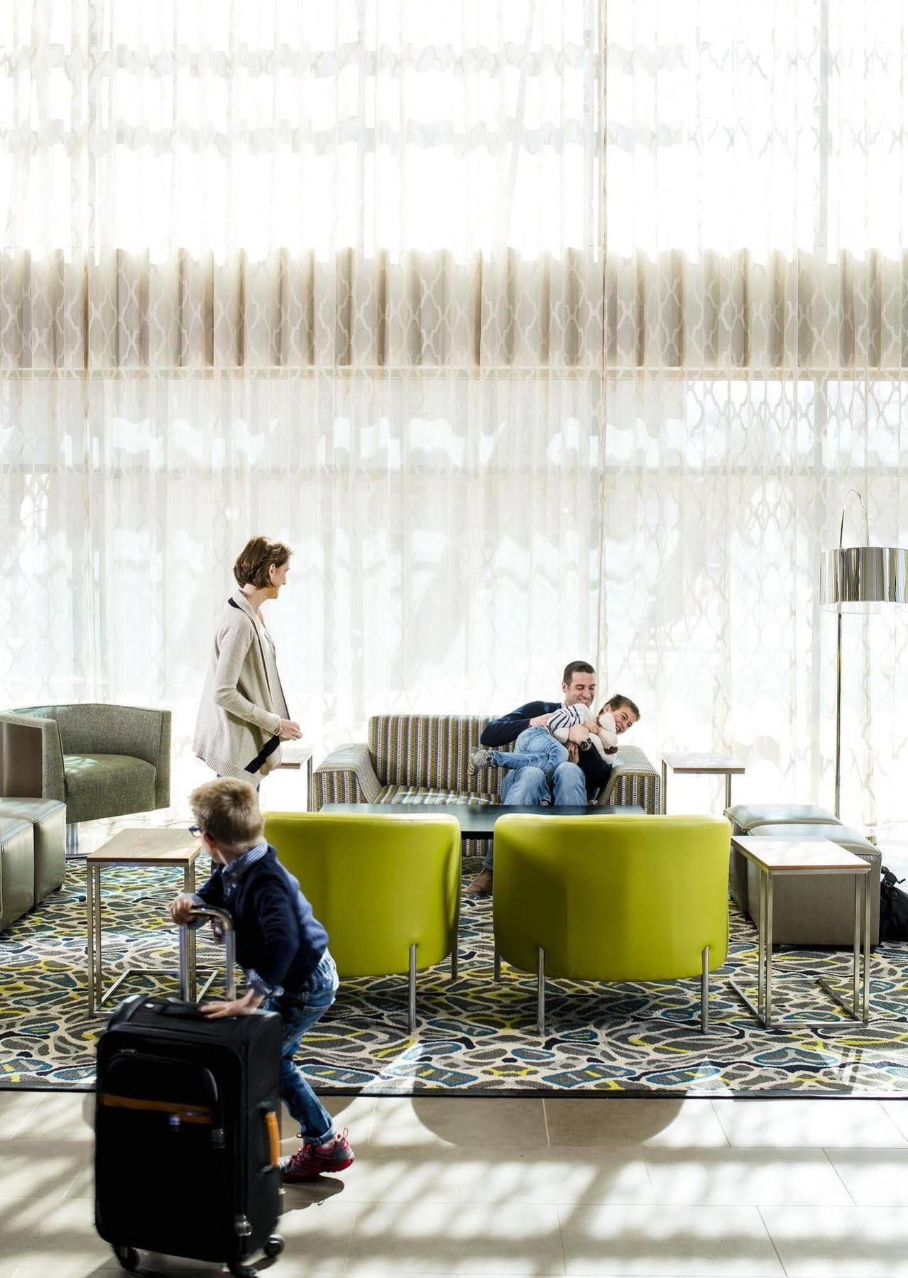 Holiday Inn Express & Suites Oklahoma City Downtown - Bricktown By Ihg Esterno foto