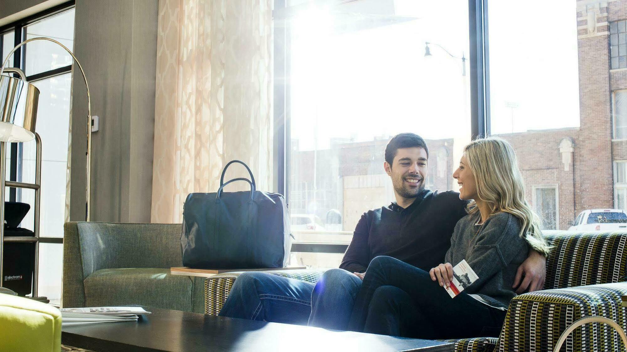 Holiday Inn Express & Suites Oklahoma City Downtown - Bricktown By Ihg Esterno foto